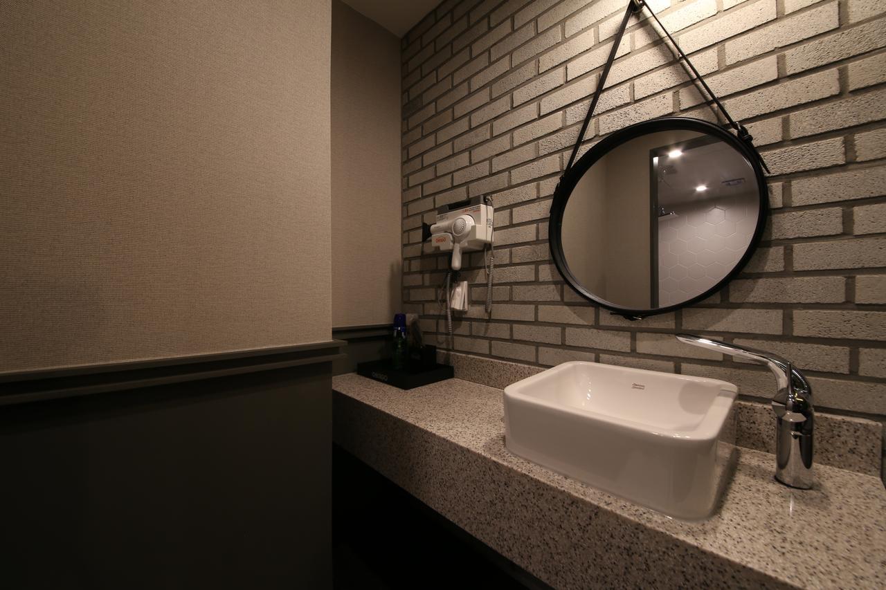Hotel Chicago Чангуон Екстериор снимка