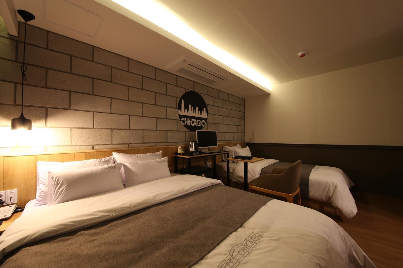 Hotel Chicago Чангуон Екстериор снимка