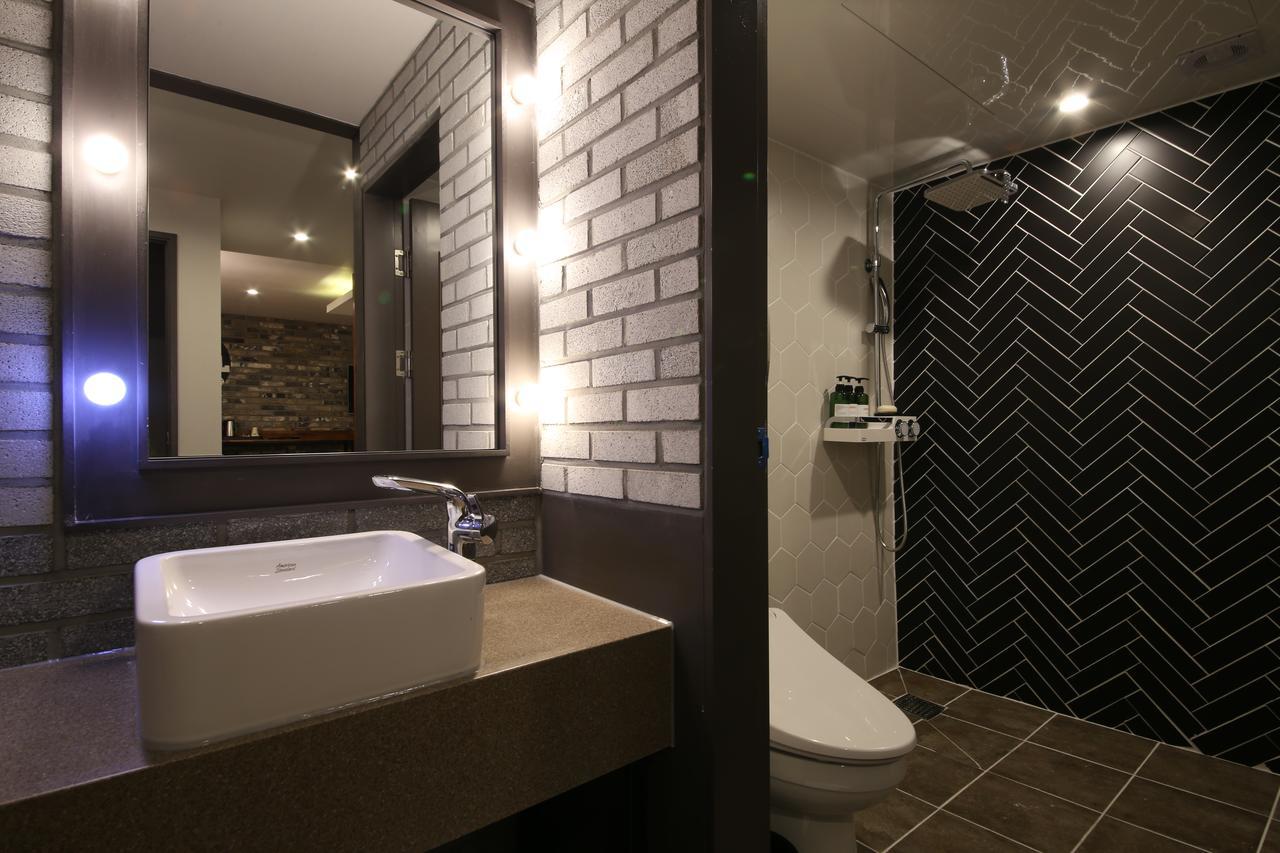 Hotel Chicago Чангуон Екстериор снимка