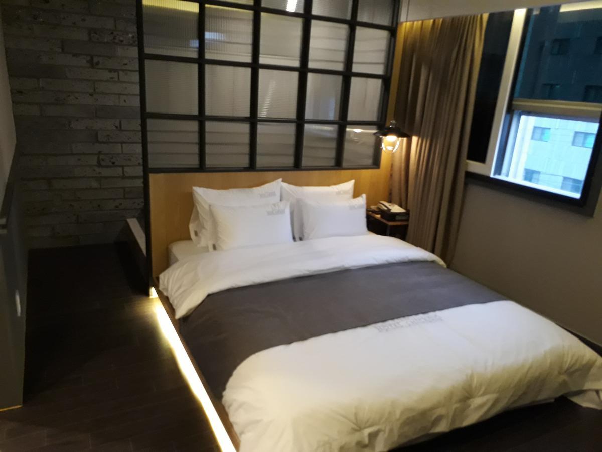 Hotel Chicago Чангуон Екстериор снимка